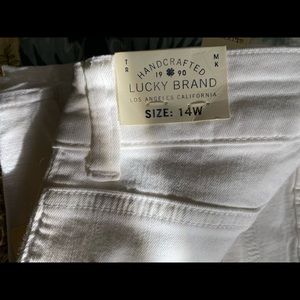Woman’s white new stretch jeans